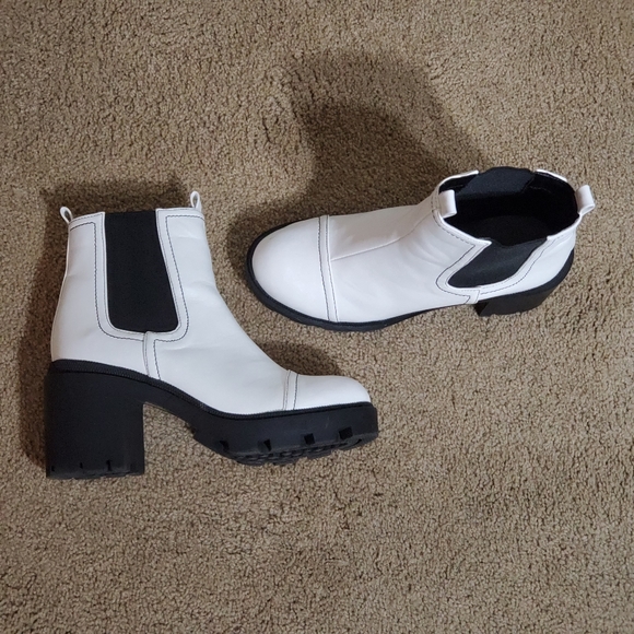 Black & White Ankle Boots - Picture 1 of 6